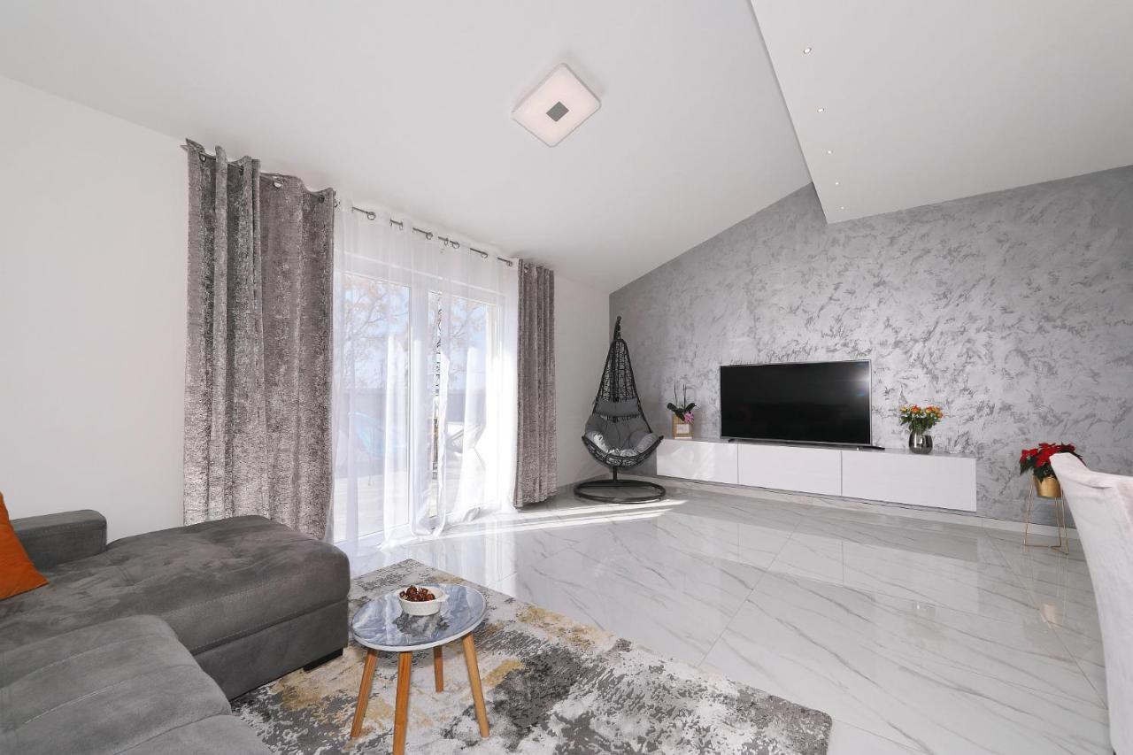 Apartman Chiara Galovac  Bagian luar foto
