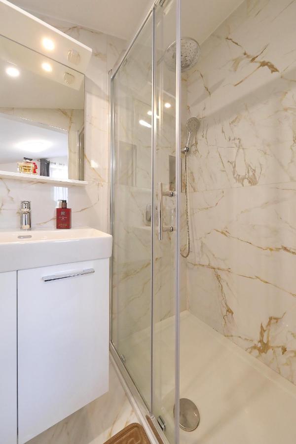 Apartman Chiara Galovac  Bagian luar foto