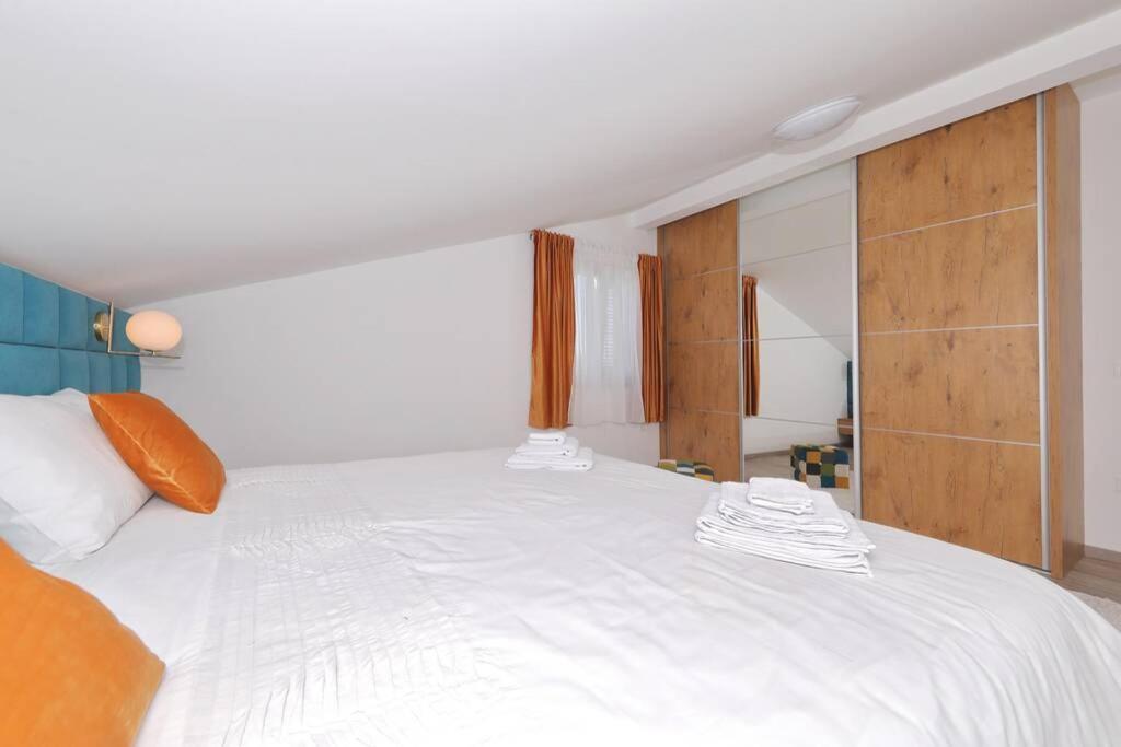 Apartman Chiara Galovac  Bagian luar foto